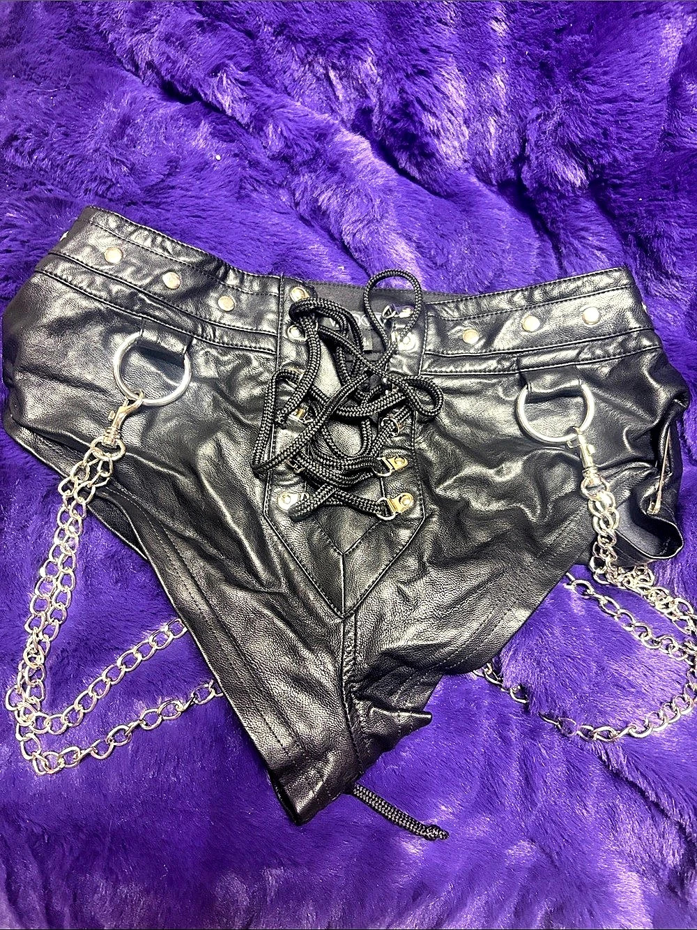 WIDOW Black Lace-Up Chain Booty Shorts Faux Leather Size s Like New